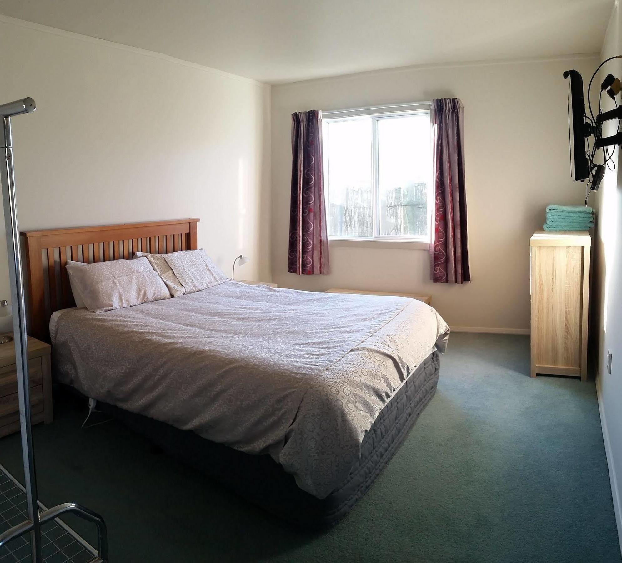 Central Chalets Ltd 알렉산드라 외부 사진